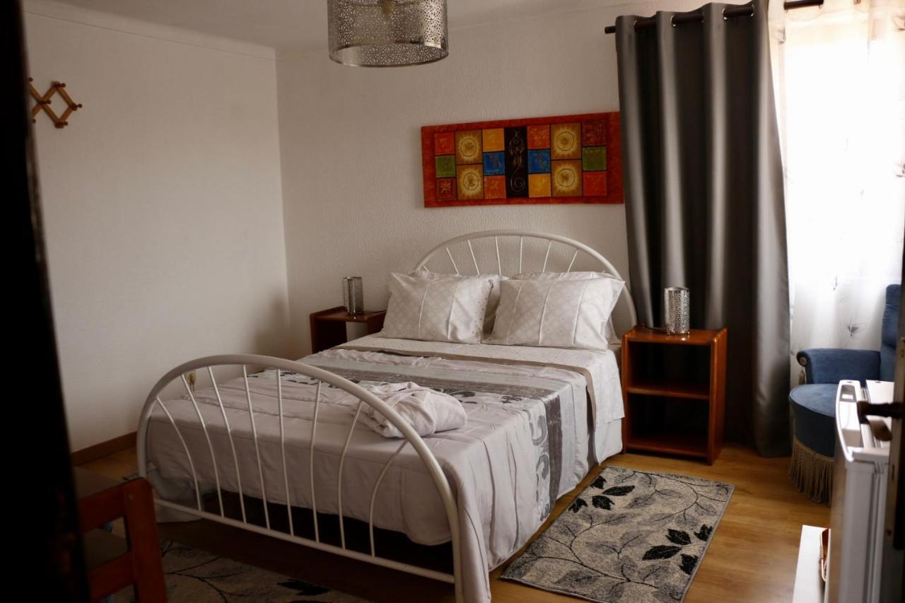 Bed and Breakfast Casa Teresinha Sesimbra Esterno foto
