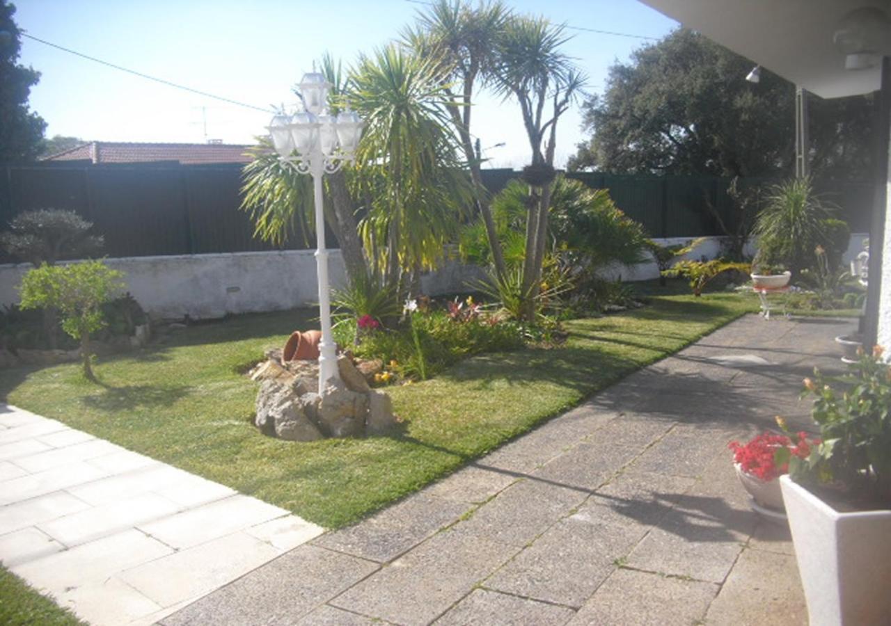 Bed and Breakfast Casa Teresinha Sesimbra Esterno foto