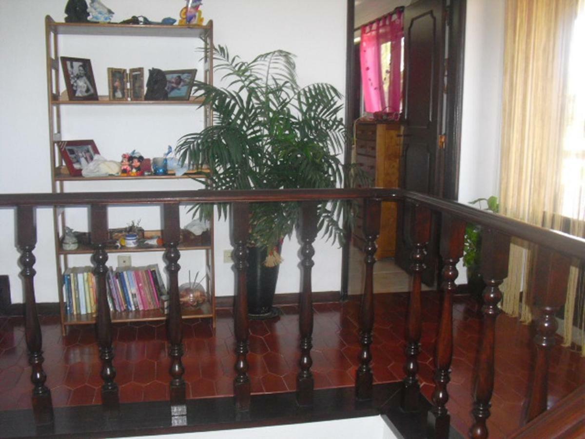 Bed and Breakfast Casa Teresinha Sesimbra Esterno foto