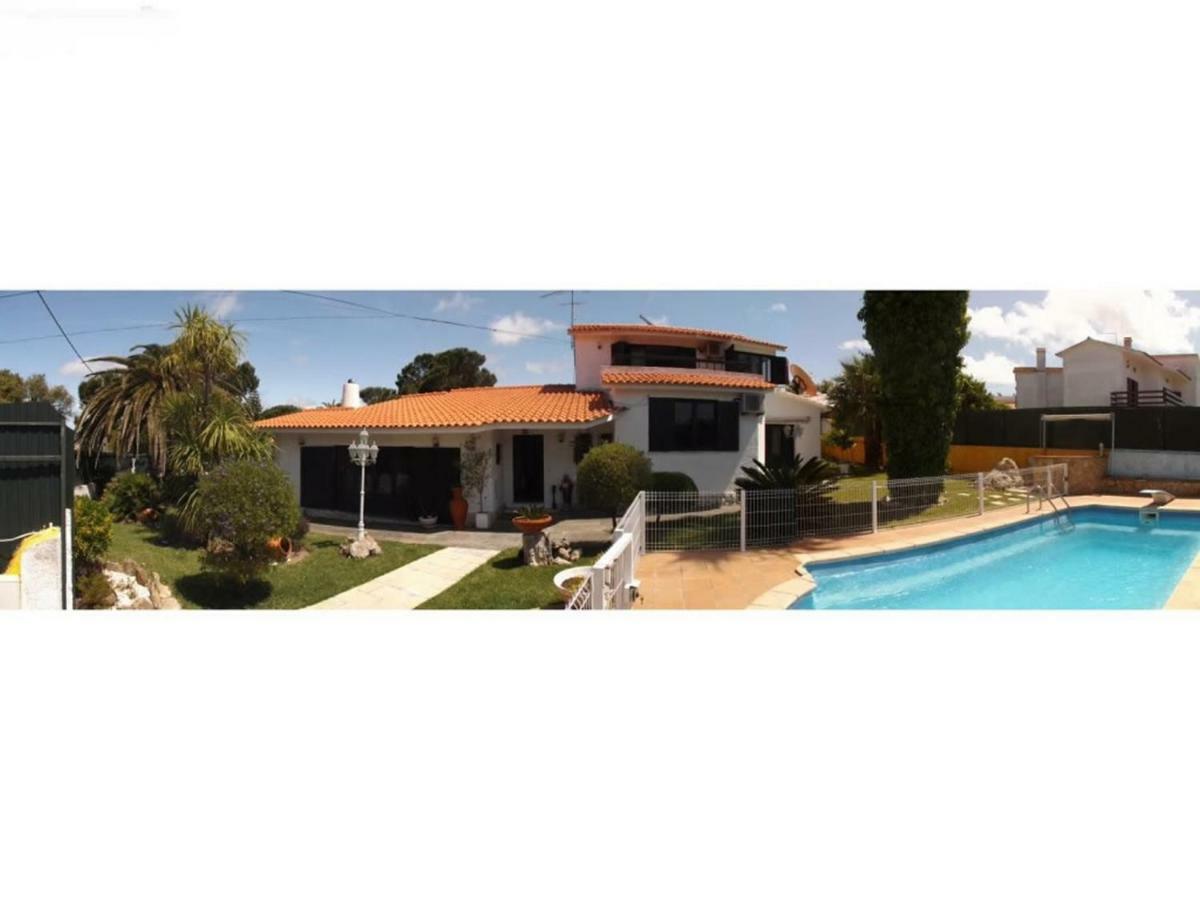 Bed and Breakfast Casa Teresinha Sesimbra Esterno foto