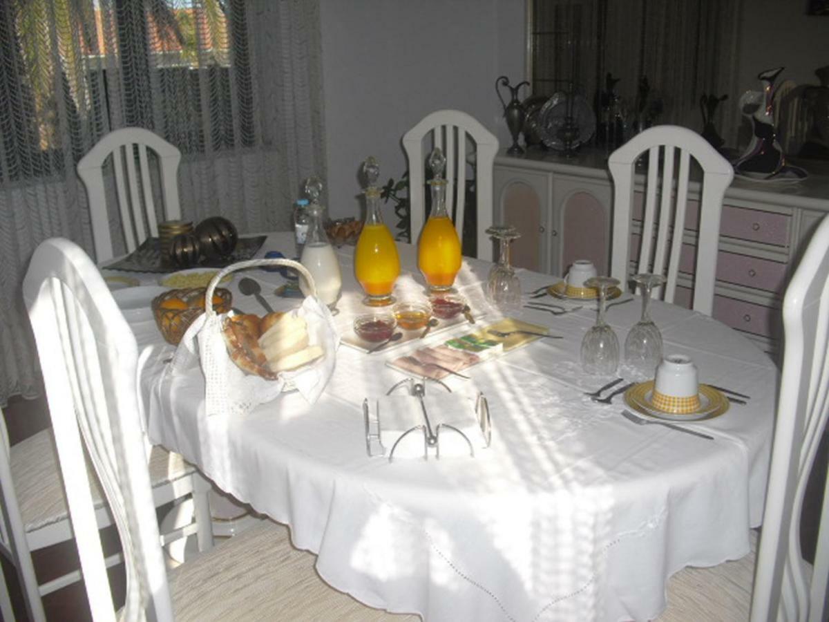 Bed and Breakfast Casa Teresinha Sesimbra Esterno foto