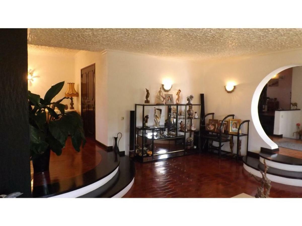 Bed and Breakfast Casa Teresinha Sesimbra Esterno foto