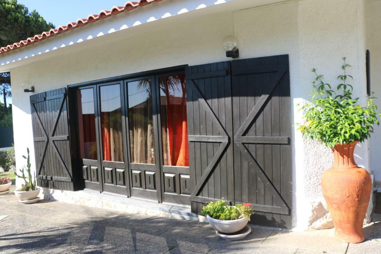 Bed and Breakfast Casa Teresinha Sesimbra Esterno foto