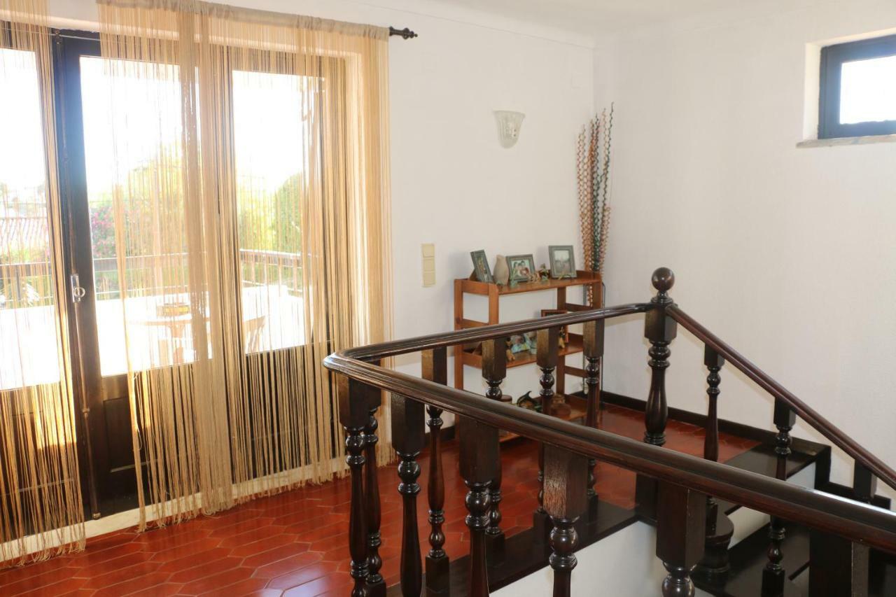 Bed and Breakfast Casa Teresinha Sesimbra Esterno foto