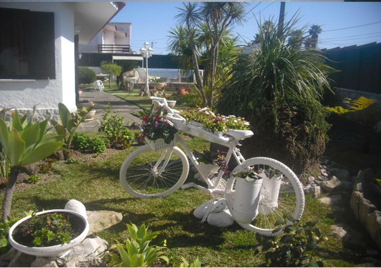 Bed and Breakfast Casa Teresinha Sesimbra Esterno foto